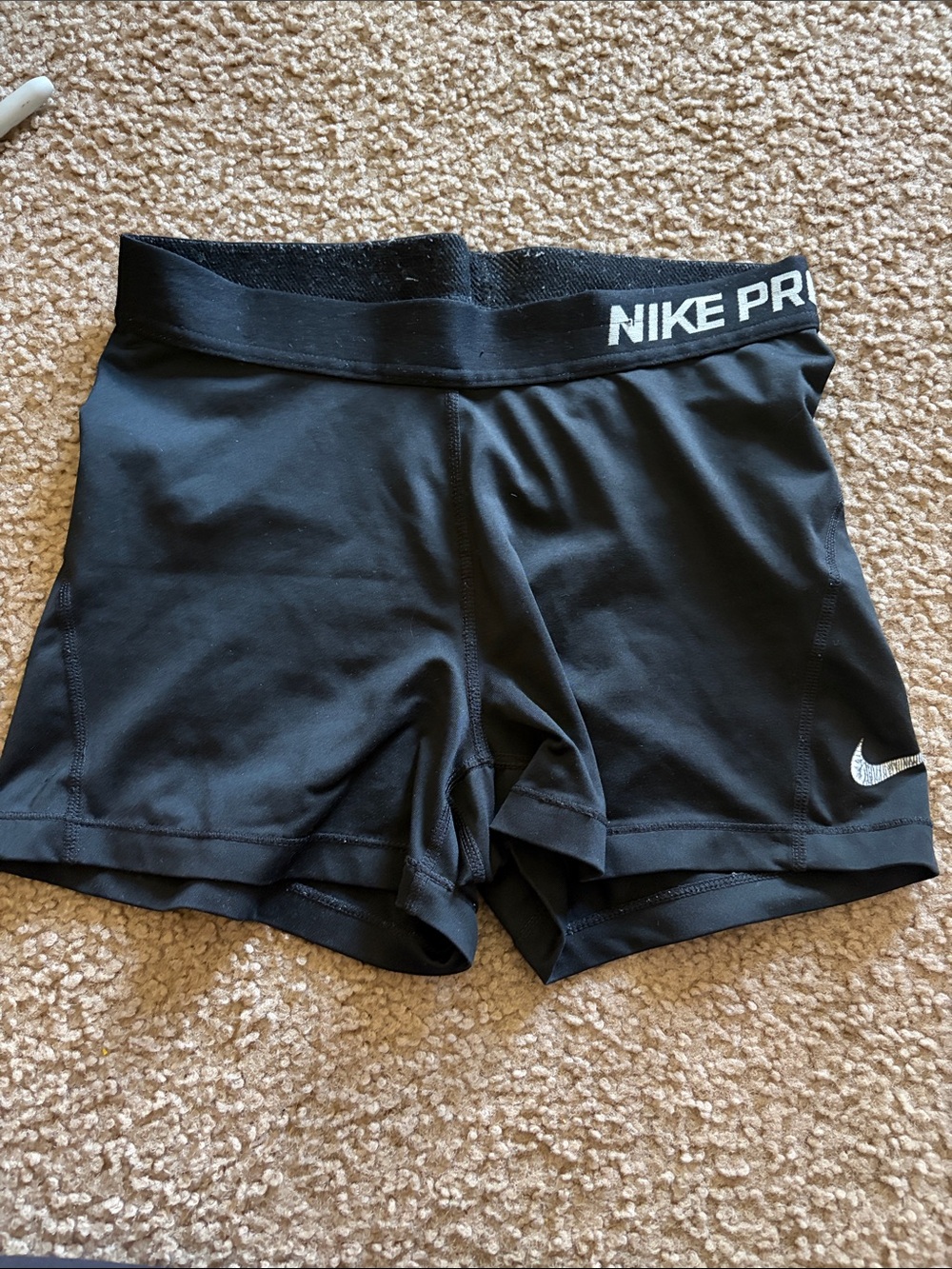 B62 Womens Md Nike Pro’s
